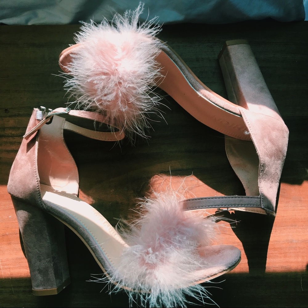 Faux fur pink heels